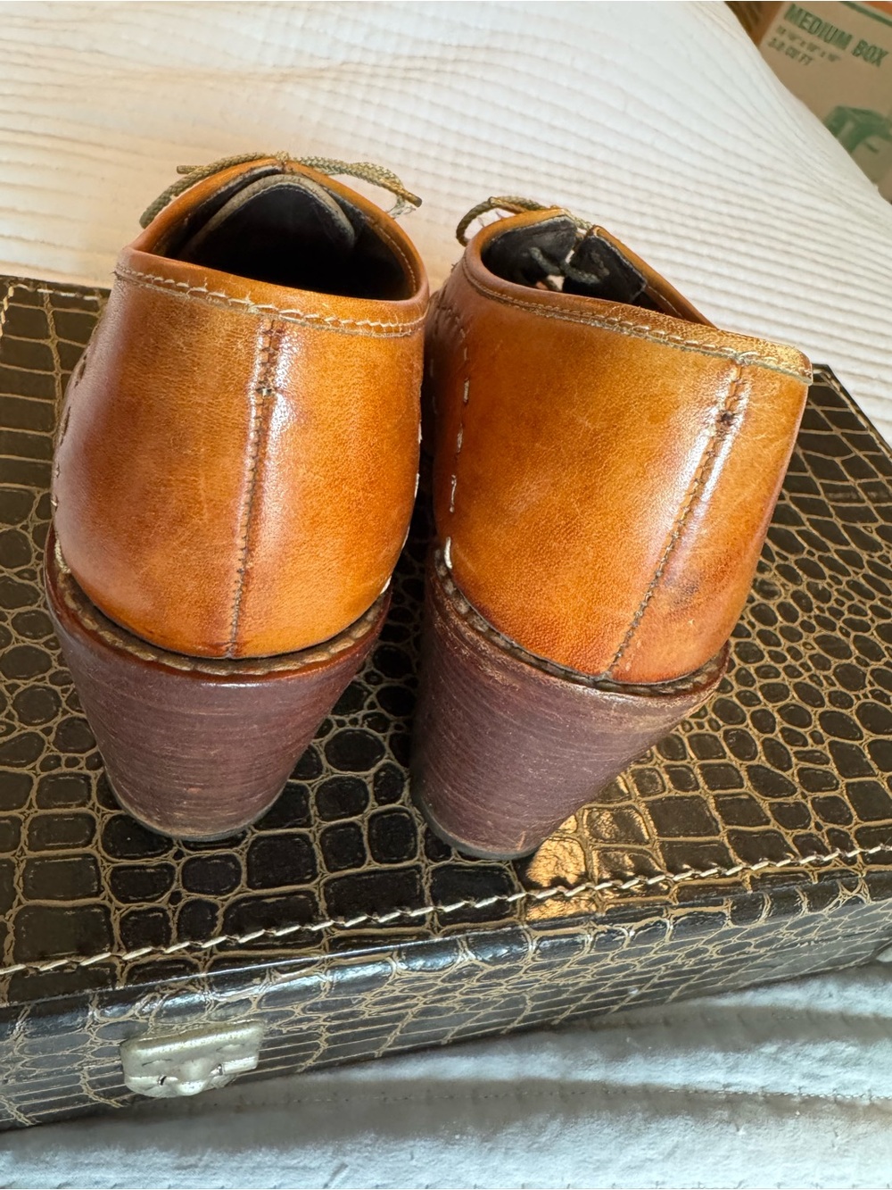 Vintage Buskens Women’s Brown Leather Lace-Up Heeled Oxfords - Picture 3 of 10